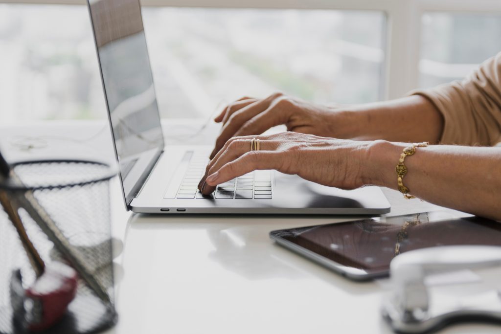 Como criar um site profissional com preço acessível: conheça as melhores opções